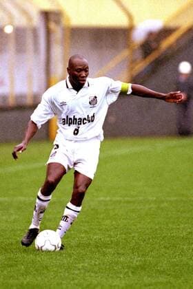 Freddy Rincon (Santos) am Ball Fußball Herren Copa JoaoHavelange 2000, 1. Brasilianische Liga, FC Santos Einzelbild Santos