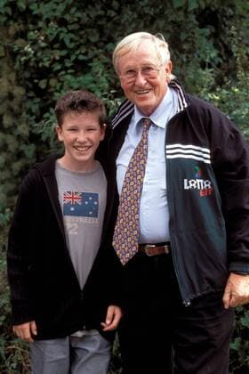 Trainerlegende Rudi Gutendorf (Deutschland) mit Sohn Fabian Fußball Herren Benefizspiel 2002, Benefiz, Vdia Gruppe Koblenz