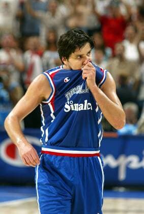 EuroBasket 2022, Historie, Die besten Spieler Europas Dejan Bodiroga (Jugoslawien) Basketball WM Herren Weltmeisterschaft 2002, Länderspiel, Nationalmannschaft, Nationalteam, Nationaltrikot, Finale, Vdig Einzelbild Indianapolis