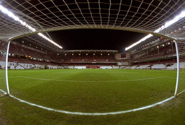 Das nächtliche San Mames-Stadion - Heimspielort von Athletic Bilbao Fußball Herren Primera Division 2001 2002, 1.spanische Liga, Athletic de Bilbao, Stadion, Fußballstadion, Totale San Mames Bilbao