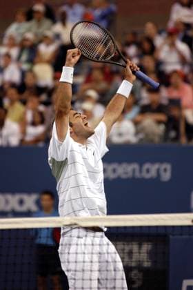 Pete Sampras (USA) - Siegesjubel Tennis Herren US-Open 2002, ATP-Tour, Grand-Slam, Hartplatz, Hardcourt, Hartplatztennis, Hartplatzturnier, Finale, Einzelbild Flushing Meadows, Meadow New York Freude, Begeisterung,