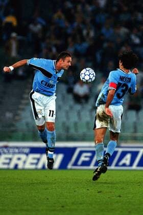 Sinisa Mihajlovic (li.) und Alessandro Nesta (beide Lazio) Fußball Herren Serie A 1999 2000, 1. Italienische Liga, Lazio Rom Gruppe Rom Dynamik,
