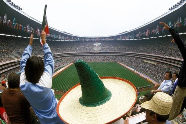 Mexikanische Fans fiebern im Aztekenstadion dem Spiel entgegen Fußball WM Herren Weltmeisterschaft 1986, Länderspiel, Gruppe B, Totale Estadio Azteca, Aztekenstadion Mexico-City