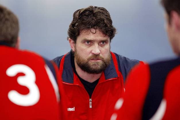 Nationaltrainer Rastislav Trtik (Tschechien) Handball Länderspiel Herren uniVersa-Cup 2003, Länderspiel, Nationalmannschaft, Nationalteam, Nationaltrikot Porträt Vierländerturnier, Vier-Länder-Turnier, Vierländer Stuttgart, Länderturnier