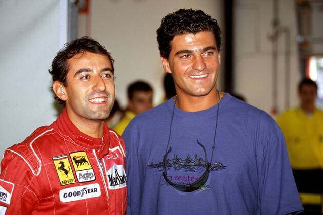 F1-Pilot Ivan Capelli (li., Ferrari) zusammen mit Ski-Profi Alberto Tomba (beide Italien) Motorsport Grand Prix Herren Formel 1 Weltmeisterschaft 1992, F1, F, GP, WM Gruppe Freude,