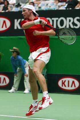 Rainer Schüttler (Deutschland) Tennis Herren Australian Open 2003, Grand Slam, ATP-Tour, Hartplatz, Hardcourt, Hartplatztennis, Hartplatzturnier Einzelbild Melbourne Dynamik