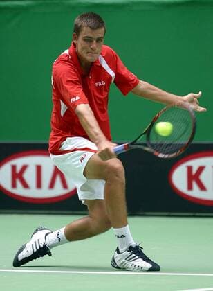 Mikhail Youzhny (Rußland) - Rückhand Tennis Herren Australian Open 2003, Grand Slam, ATP-Tour, Hartplatz, Hardcourt, Hartplatztennis, Hartplatzturnier Einzelbild Melbourne