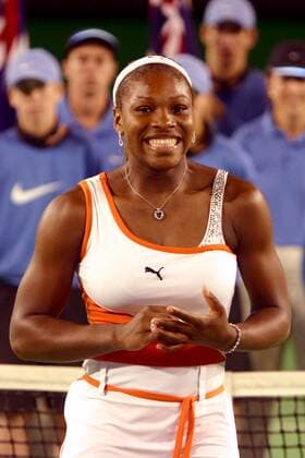 Serena Williams (USA) freut sich über den Sieg bei den Australian Open Tennis Damen Australian Open 2003, Grand Slam, WTA-Tour, Endspiel, Finale, Hartplatz, Hardcourt, Hartplatztennis, Einzelbild Melbourne Freude,