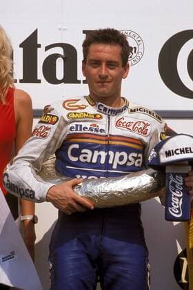Alfonso Sito Pons (Spanien Honda) - Siegerehrung Motorsport WM Herren Weltmeisterschaft 1989, Motorrad, Motorradrennen, Motorradrennsport, Motorradsport, Vdia Einzelbild Hockenheimring Hockenheim