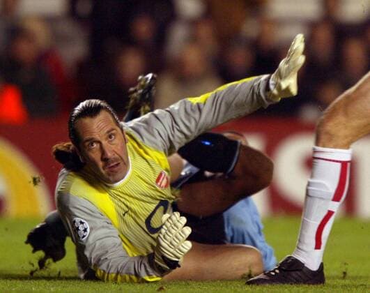 Torwart David Seaman (Arsenal) schaut besorgt hinter sich Fußball EC 1 Herren Champions League 2002 2003, Arsenal London Einzelbild London Abwehr, Dynamik,