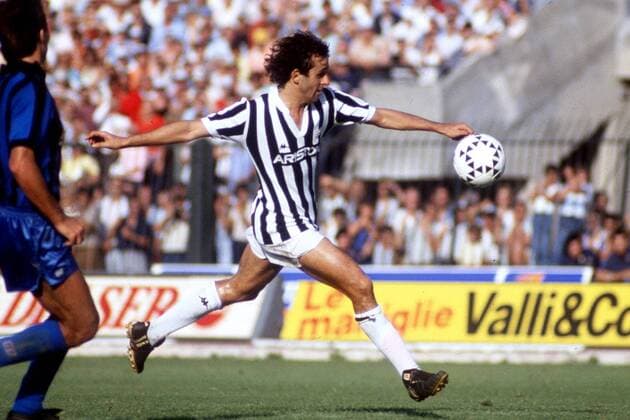 Michel Platini (Juve) zieht ab Fußball Herren Serie A 1987 1988, 1. Italienische Liga, Juventus Turin Einzelbild Turin Dynamik,