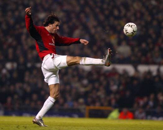 Ruud van Nistelrooy (ManU) am Ball Fußball EC 1 Herren Champions League 2002 2003, Manchester United, English Premier League, 1. Englische Liga Einzelbild Manchester Dynamik,