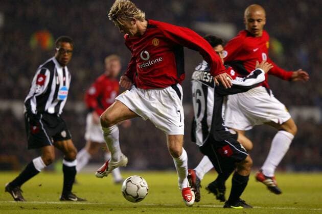 David Beckham (ManU) am Ball Fußball EC 1 Herren Champions League 2002 2003, Manchester United - Juventus Turin 2:1 Gruppe Manchester Dynamik,