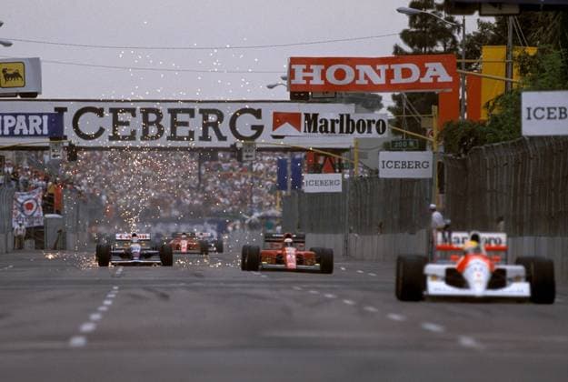 Funkenregen am Boliden von Nigel Mansell (li., England Williams-Renault) Motorsport Grand Prix Herren Großer Preis der USA 1991, Formel 1 Weltmeisterschaft, F1, F, GP, WM, Vdia Totale Phoenix Arizona