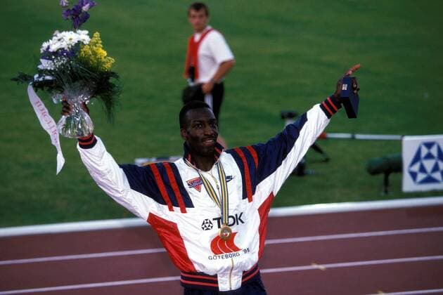 Weltmeister Michael Johnson (USA) - Siegesjubel Leichtathletik WM Herren Weltmeisterschaft 1995, Einzelbild Göteborg Freude,