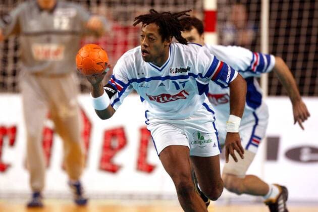 Jackson Richardson (Frankreich) am Ball Handball WM Herren Weltmeisterschaft 2003, Länderspiel, Halbfinale, Nationalmannschaft Einzelbild Lissabon Dynamik,  