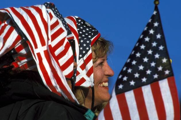 Ein Amerikanischer weiblicher Fan mit Kopftuch Fußball WM Herren Weltmeisterschaft 1994, Länderspiel, Nationalmannschaft, Nationalteam, Einzelbild Pasadena