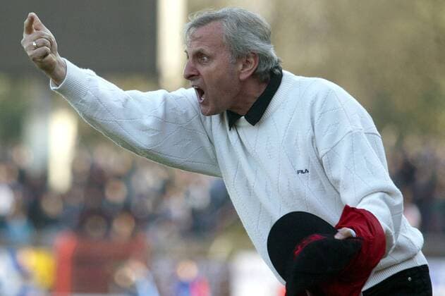 Fußball, Trainerhistorie, Rot-Weiß Oberhausen Trainer Aleksandar Ristic (Oberhausen) wütend Fußball 2. BL Herren Saison 2002 2003, Rot-Weiß Oberhausen, RW, RWO Einzelbild Oberhausen Wut,