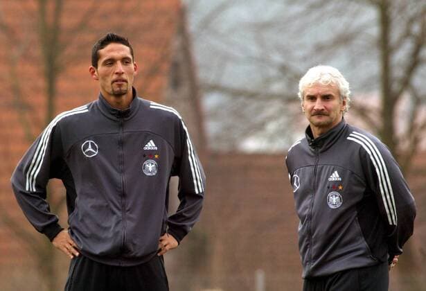 Teamchef Rudi Völler (re.) und Kevin Kuranyi (beide Deutschland) Fußball Herren Nationalmannschaft 2003, Nationalteam, Nationalmannschaftstraining, Training, Vdig Gruppe Herzogenaurach