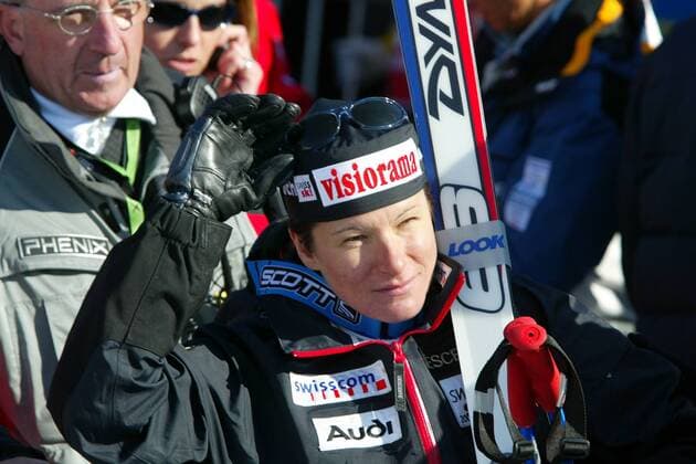 Corinne Rey Bellet (Schweiz) Alpiner Skilauf WM Damen Weltmeisterschaft 2003, Ski Alpin, Skisport, Abfahrt, Vdig Einzelbild Ziel, Zielraum St. Moritz