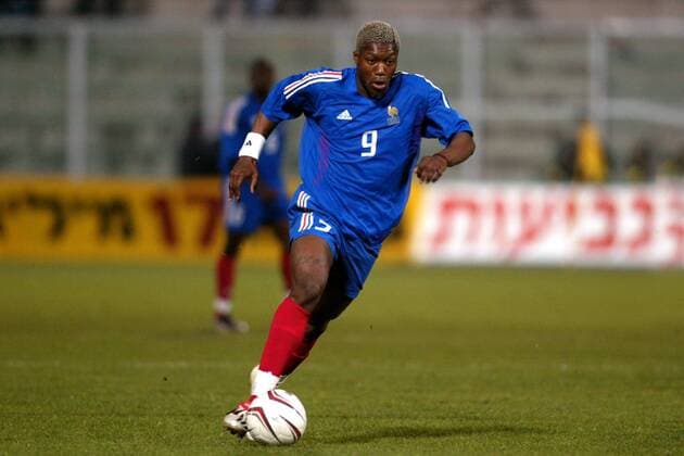 Djibril Cisse (Frankreich) am Ball Fußball Länderspiel Herren Europameisterschaftsqualifikation 2003, Qualifikation, Nationalmannschaft, Nationalteam, Länderspiel Einzelbild Palermo Dynamik,  