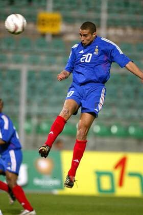 David Trezeguet (Frankreich) - Kopfball Fußball Länderspiel Herren Europameisterschaftsqualifikation 2003, Qualifikation, Nationalmannschaft, Nationalteam, Länderspiel Einzelbild Palermo Dynamik, Höhe,  