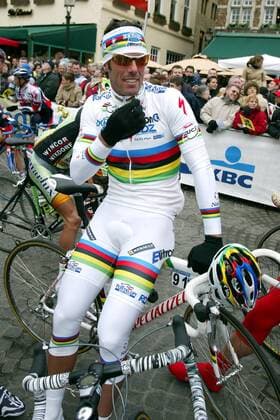 Mario Cipollini (Italien Domina Vacanze - Elitron) Radsport Herren 87. Flandernrundfahrt 2003, Radrennsport, Straßenradsport, Straßenradrennsport, Radrennen, Vdig Einzelbild Regenbogentrikot, Brügge - Meerbeke Flandern-Rundfahrt
