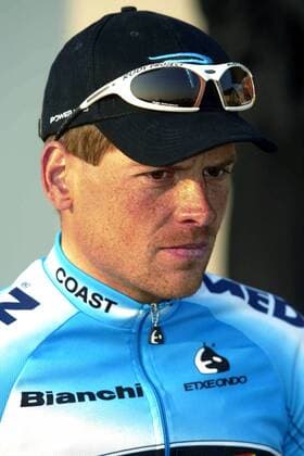 Jan Ullrich (Deutschland Coast) nachdenklich Radsport Herren Sarthe-Rundfahrt 2003, Radrennsport, Straßenradsport, Straßenradrennsport, Radrennen, Vdig Porträt Nachdenklichkeit,  