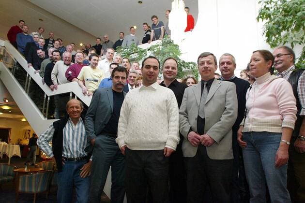 Trainer Bob Hanning (HSV, 3.v.li.) neben Bundestrainer Heiner Brand (Deutschland, 2.v.li.), dem Redner der DHTV-Tagung Handball 1. BL Herren DHTV-Tagung 2003, Deutscher Handballtrainer Verband, Weltmeisterschaftsanalyse, Analyse, Vdig Totale Hamburg