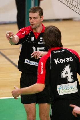 Andrei Urnaut (li.) gibt Anweisungen, re. Milorad Kovac (beide SCC Berlin) Volleyball 1. BL Herren Saison 2002 2003, Finale, Play Off, Play Offs, Playoff, Playoffs Gruppe Berlin, Endspiel