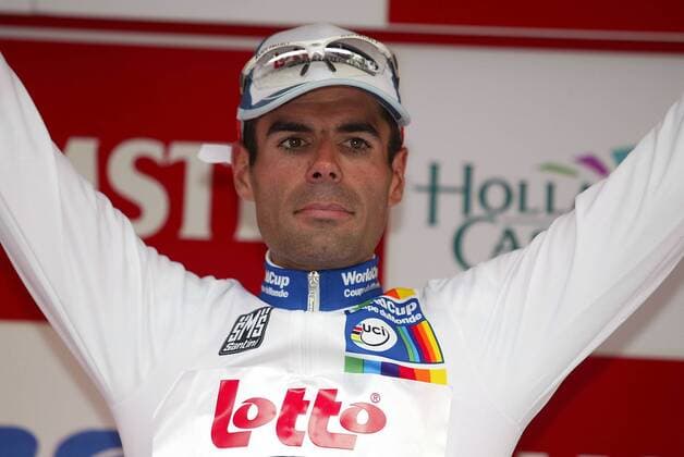 Peter van Petegem (Belgien Lotto-Domo) im weißen Trikot des Weltcupführenden Radsport Herren Amstel Gold Race 2003, Straßenradsport Einzelbild Niederlande