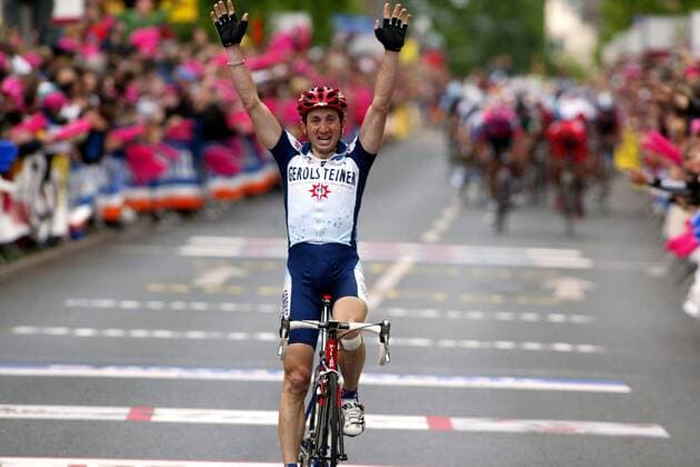 Davide Rebellin (Italien Gerolsteiner) - Siegesjubel Radsport Herren Rund um den Henninger Turm 2003, Straße, Rad, Straßenradsport, Vdig Einzelbild Frankfurt M. Freude,