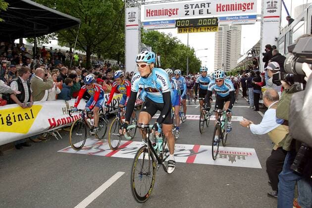 Jan Ullrich (Deutschland Coast) beim Start Radsport Herren Rund um den Henninger Turm 2003, Straße, Rad, Straßenradsport, Vdig Einzelbild Frankfurt M.
