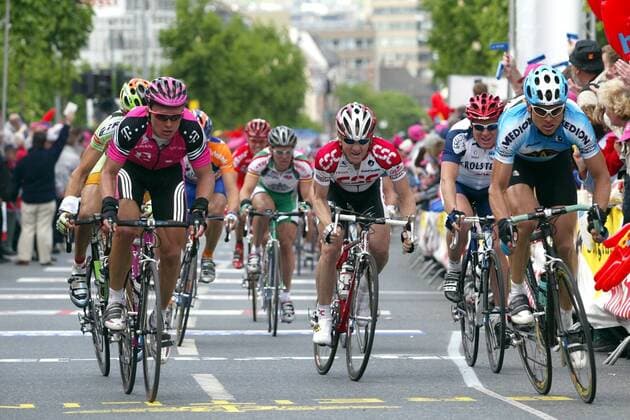 Alexander Vinokourov (Kasachstan Team Telekom, li.) gegen Jan Ullrich (Deutschland Coast, re.) Radsport Herren Rund um den Henninger Turm 2003, Straße, Rad, Straßenradsport Gruppe Frankfurt M.