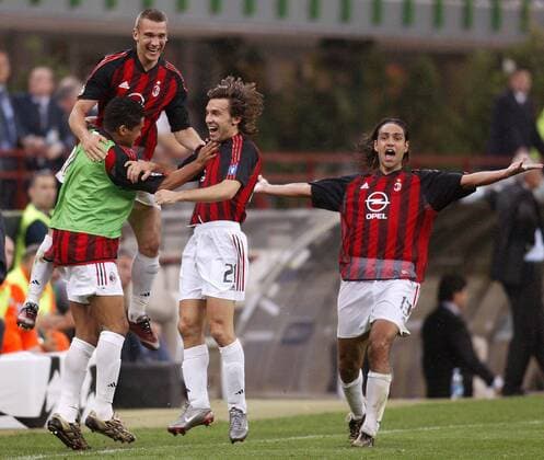 Torjubel Milan, v. re.: Alessandro Nesta, Andrea Pirlo, Andrej Schewtschenko und Serginho Fußball EC 1 Herren Champions League 2002 2003, Halbfinale, AC Mailand Gruppe Mailand Begeisterung, Freude,