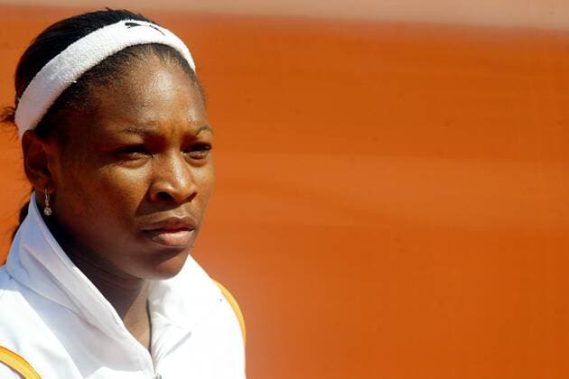 Serena Williams (USA) nachdenklich Tennis Damen French Open 2003, Grand Slam, WTA-Tour, Sand, Sandplatz, Sandplatztennis, Sandplatzturnier, Porträt Roland Garros Paris Nachdenklichkeit,  