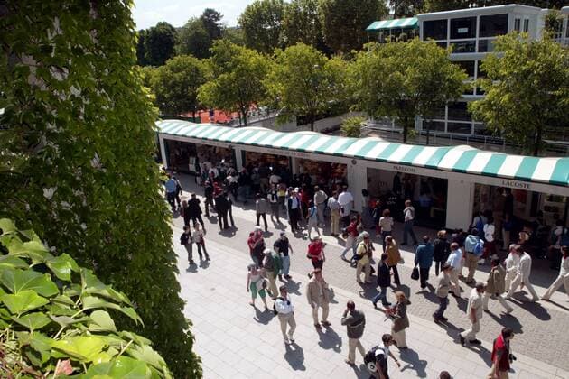 Zuschauer in der Anlage von Roland Garros Tennis Damen French Open 2003, Grand Slam, WTA-Tour, Totale Roland Garros Paris  