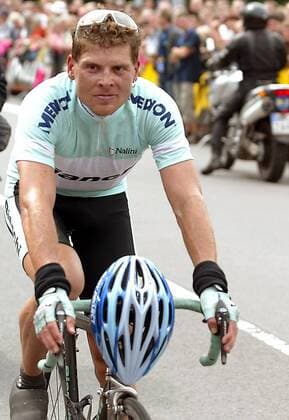Jan Ullrich (Bianchi Deutschland) im Ziel Radsport Herren TEAG Rund um die Hainleite 2003, Straße, Radsport, Rad Einzelbild