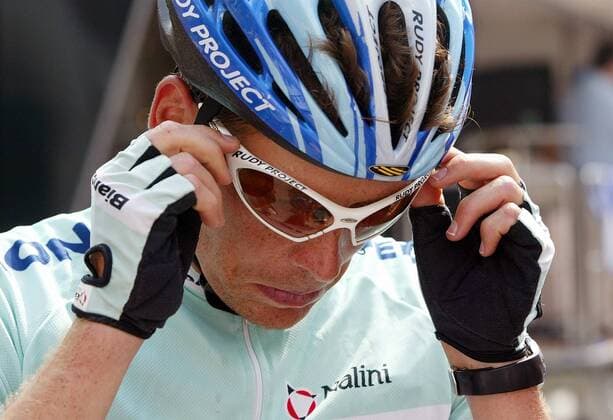 Jan Ullrich (Deutschland Bianchi) setzt sich die Brille richtig auf Radsport Herren Deutschlandtour 2003, Deutschland-Tour, Deutschlandrundfahrt, Rundfahrt, Straße, Rad, Vdig Porträt Ansbach