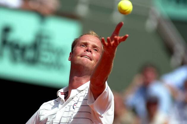 Martin Verkerk (Niederlande) - Service Tennis Herren French Open 2003, Grand Slam, ATP-Tour, Halbfinale, Vdig Einzelbild Roland Garros Paris  