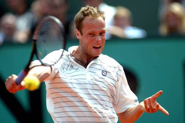 Martin Verkerk (Niederlande) - Rückhand Tennis Herren French Open 2003, Grand Slam, ATP-Tour, Halbfinale, Vdig Einzelbild Roland Garros Paris Dynamik,  