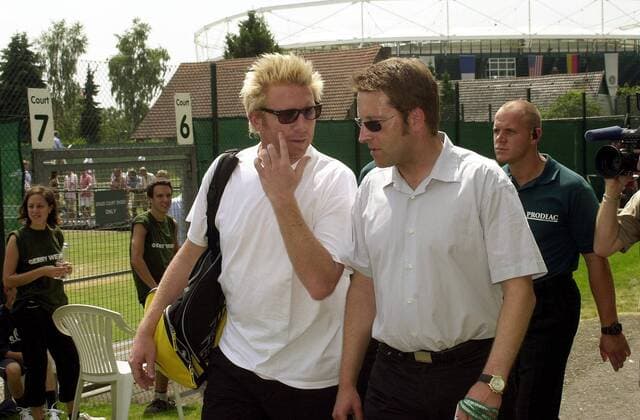 Boris Becker (li.) im Gespräch mit Ralf Weber (Gerry Weber Management @ Event GmbH beide Deutschland) Tennis Herren Gerry Weber Open 2003, Gruppe Halle
