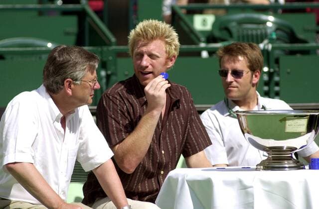 Boris Becker (Mitte), Udo Hardieck (Marketingleiter und Vorstandsmitglied der Gerry Weber AG, li.) und Turnierdirektor Ralf Weber (Gerry Weber Management & Event GmbH alle Deutschland) Tennis Herren Gerry Weber Open 2003, ATP-Tour Gruppe Halle