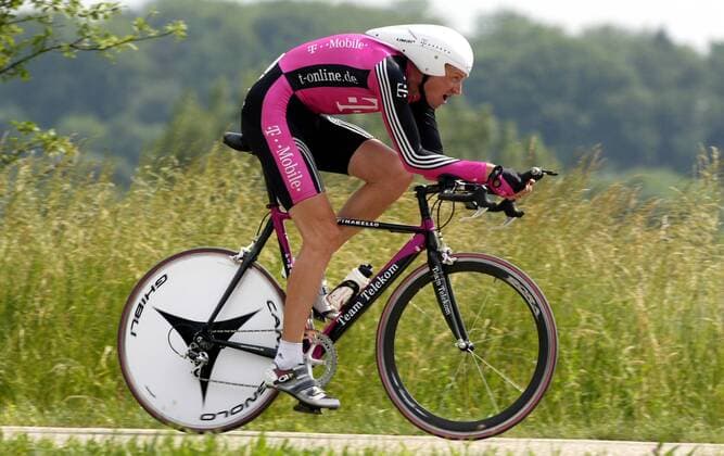 Rolf Aldag (Deutschland Team Telekom) Radsport Herren Deutschlandtour 2003, Deutschland-Tour, Deutschlandrundfahrt, Rundfahrt, Straße, Rad, Vdig Einzelbild Bretten