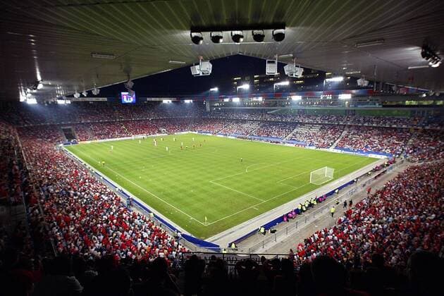 Der Sankt Jakob-Park in Basel - VERÖFFENTLICHUNGSRECHTE NUR FÜR DEUTSCHE MEDIEN Fußball Herren Europameisterschaftsqualifikation 2003, Qualifikation, Länderspiel, Vdig Totale St. Jakob-Park Basel