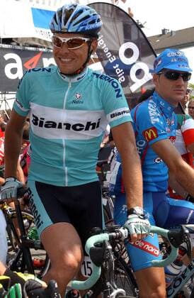 Jan Ullrich (Deutschland Bianchi) gut gelaunt im Startbereich Radsport Herren 40. Großer Preis des Kanton Aargau 2003, Gippinger Radsporttage, Straßenradsport, Straße, Rad, Vdig Gruppe Gippingen Freude