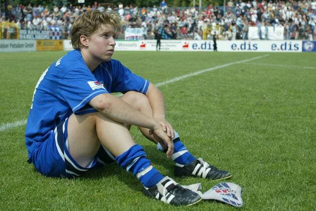 Petra Wimbersky (Potsdam) enttäuscht am Boden Fußball 1. BL Damen Saison 2002 2003, 1. FFC Turbine Potsdam, Frauen, Frauenfußball, Vdig Einzelbild Potsdam Enttäuschung,