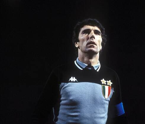 Torwart Dino Zoff (Juve) Fußball EC 1 Herren Europapokal der Landesmeister 1982 1983, Finale, Endspiel, Juventus Turin Einzelbild Athen