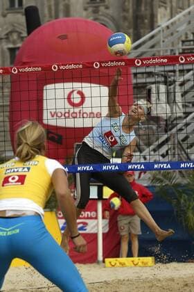 Susanne Lahme (Deutschland) - Schmetterball Beachvolleyball Damen Vodafone Masters 2003, Beach, Vdig Einzelbild Berlin Dynamik,