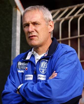 Trainer Jürgen Gelsdorf (Osnabrück) Fußball Herren Regionalliga Nord 2002 2003, 3. Liga, Essen - VfL Osnabrück 1:3 Einzelbild Essen